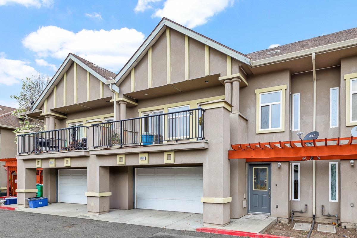 19539 Meekland Avenue