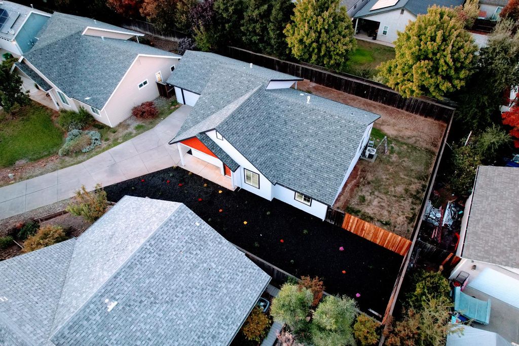 Photo of 16 Tierra Rosa Lane, Chico, CA 92973 (MLS # 225136674)