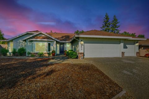 8677 E Robin Hill Way Orangevale CA 95662