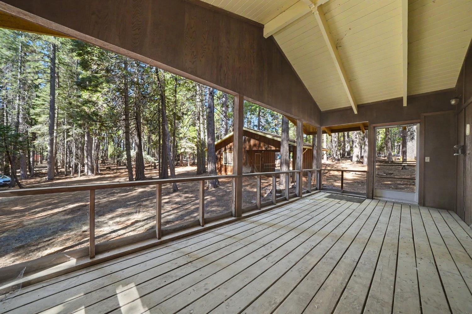 19565 Forest View Circle