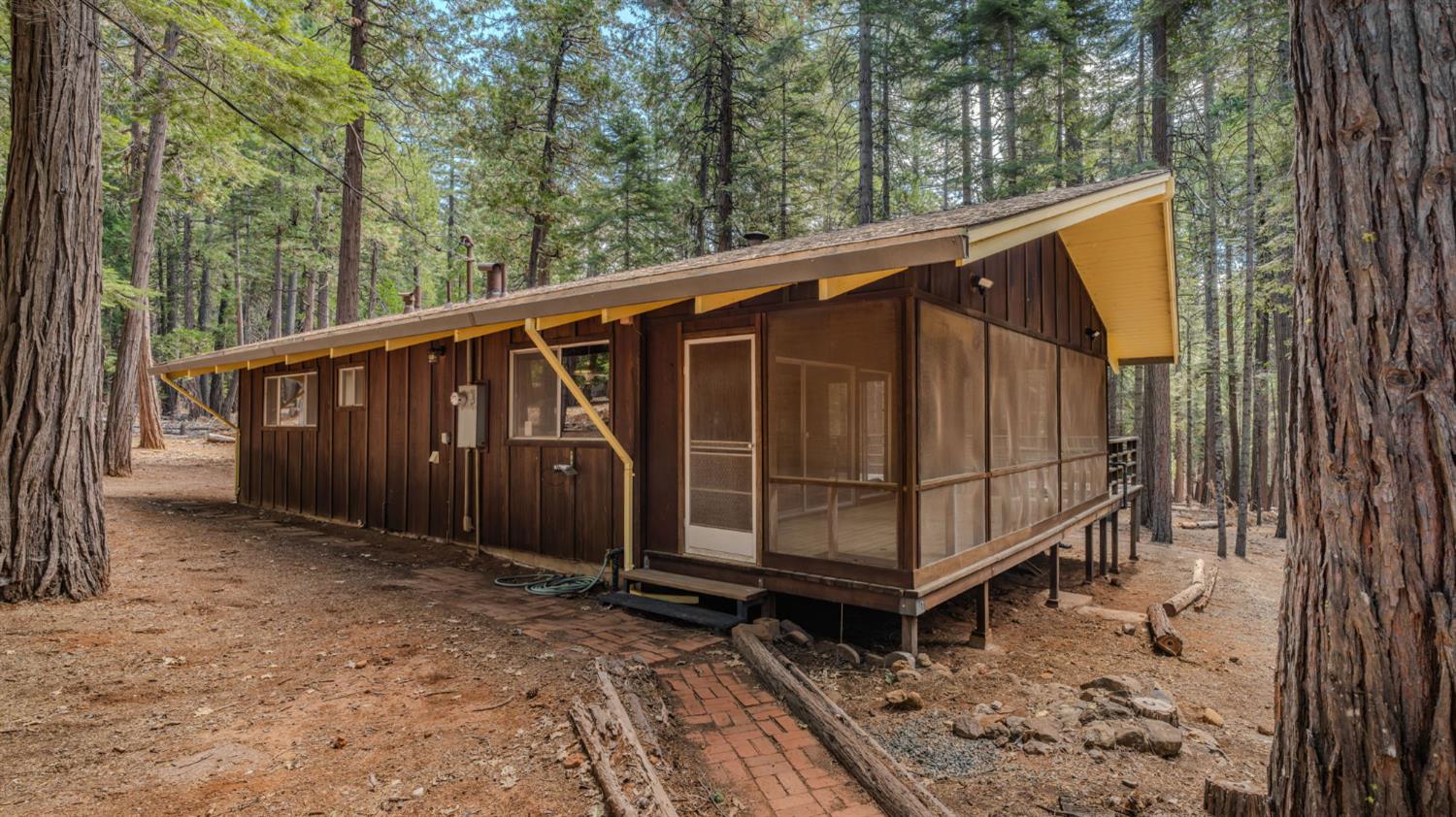 19565 Forest View Circle