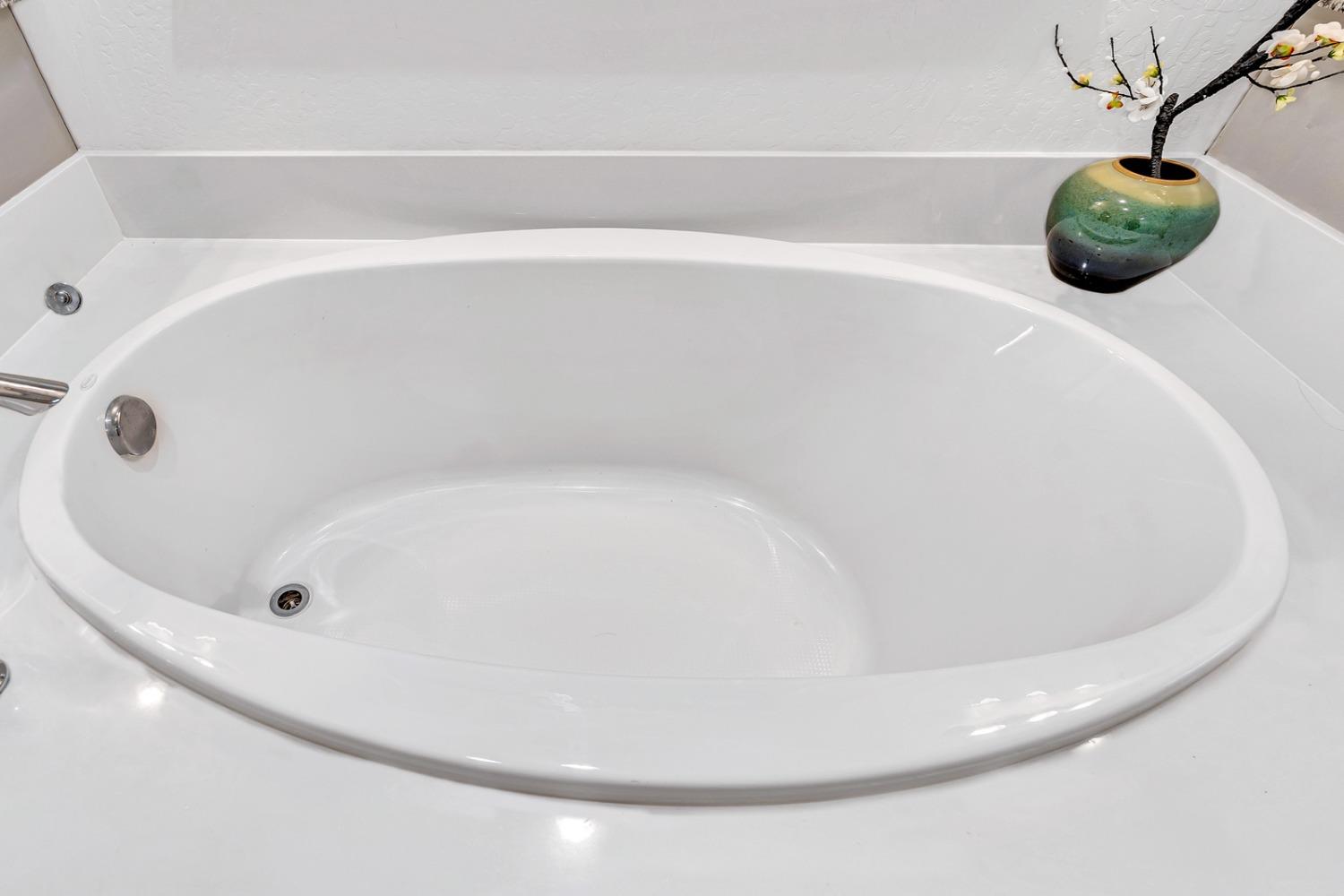 Los Banos, California 93635, United States, 4 Bedrooms Bedrooms, ,3 BathroomsBathrooms,Residential,Pending,31763