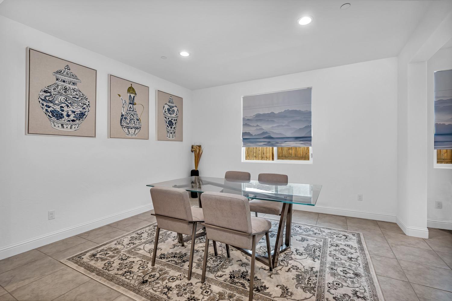 Los Banos, California 93635, United States, 4 Bedrooms Bedrooms, ,3 BathroomsBathrooms,Residential,Pending,31763