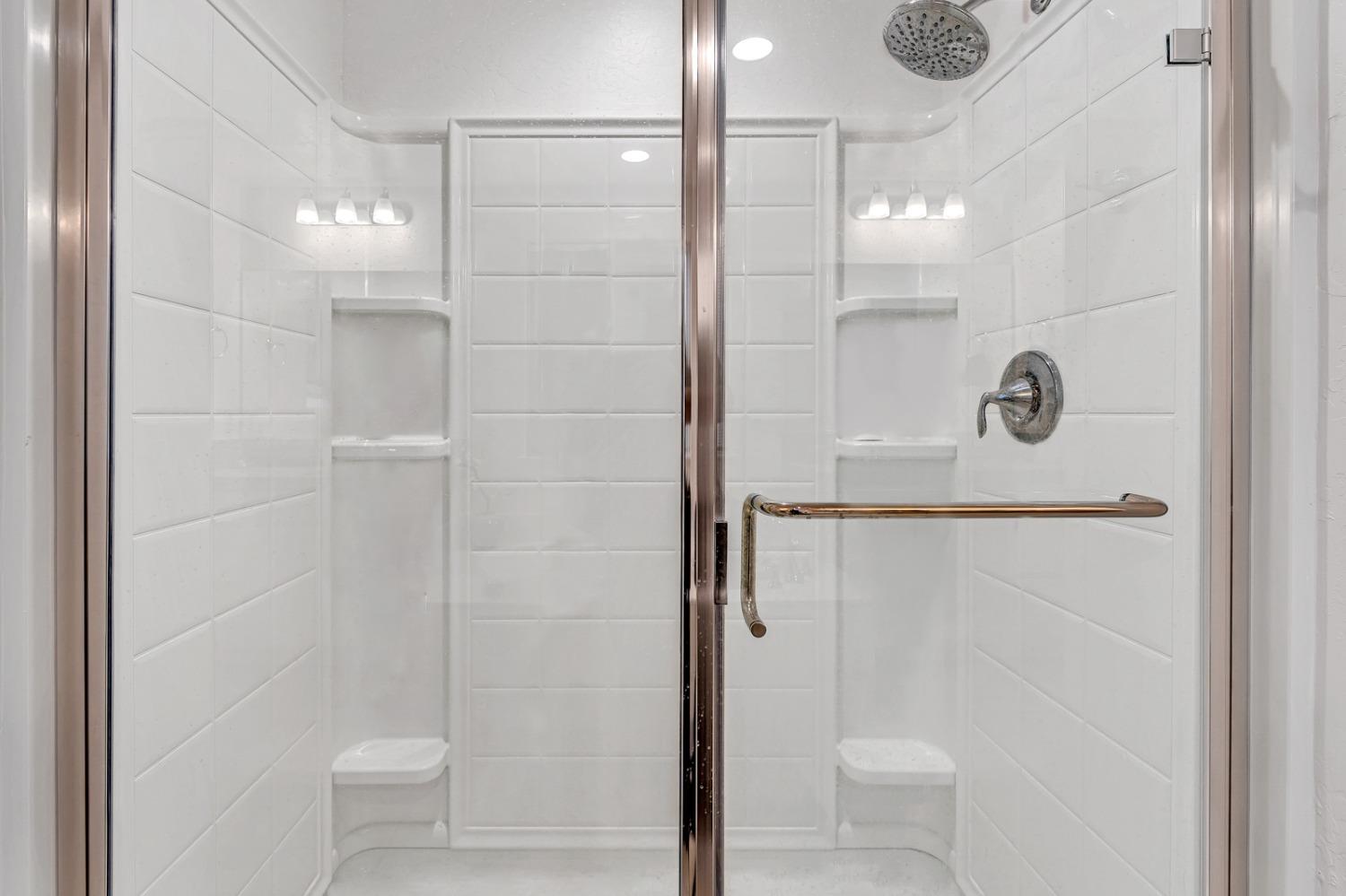 Los Banos, California 93635, United States, 4 Bedrooms Bedrooms, ,3 BathroomsBathrooms,Residential,Pending,31763