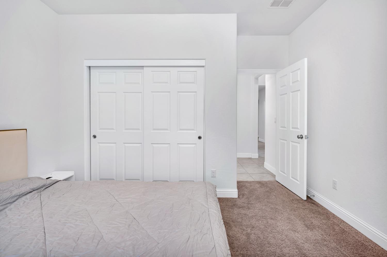 Los Banos, California 93635, United States, 4 Bedrooms Bedrooms, ,3 BathroomsBathrooms,Residential,Pending,31763