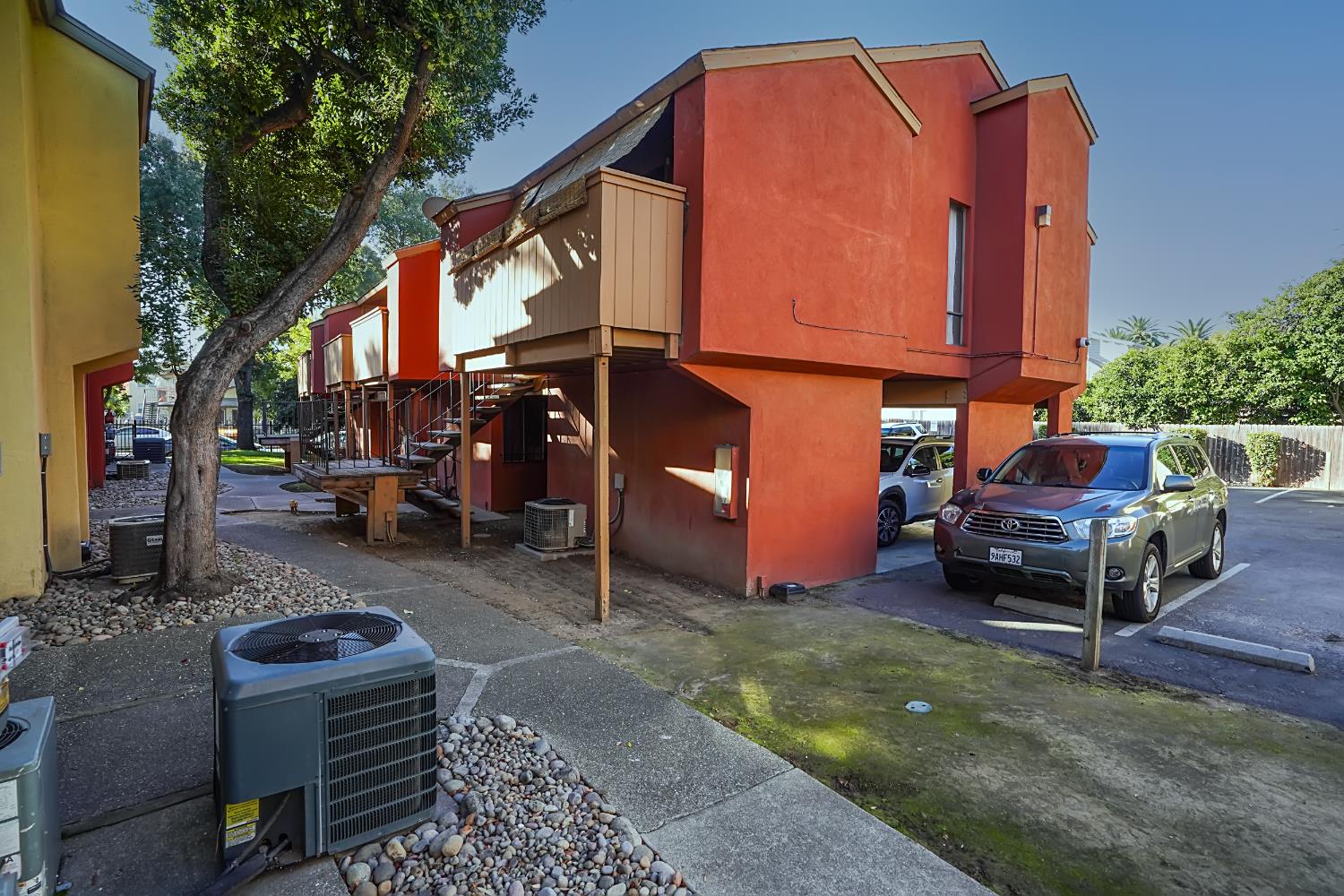 1905 N El Dorado Street