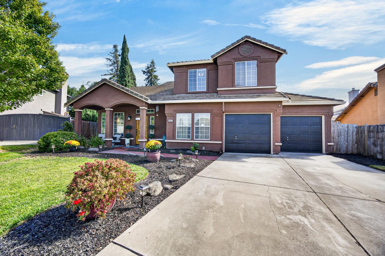 8405 Zachis Way