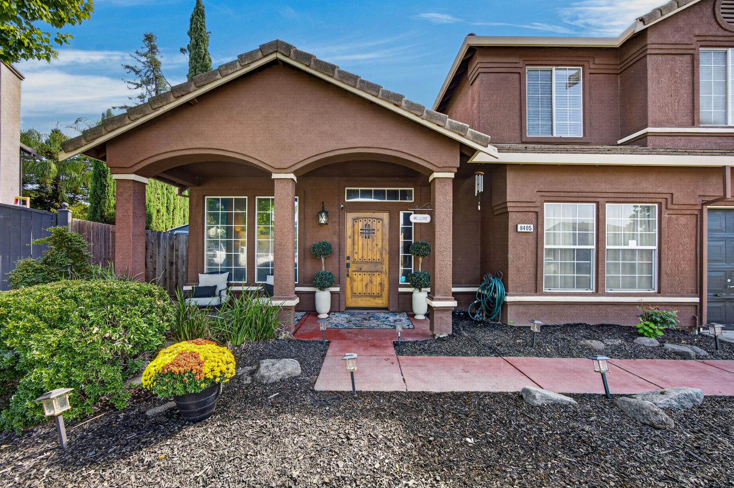 8405 Zachis Way