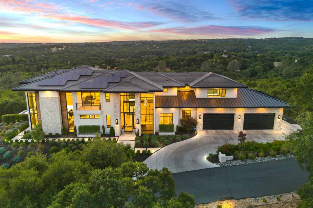 8140 Brookhollow Court