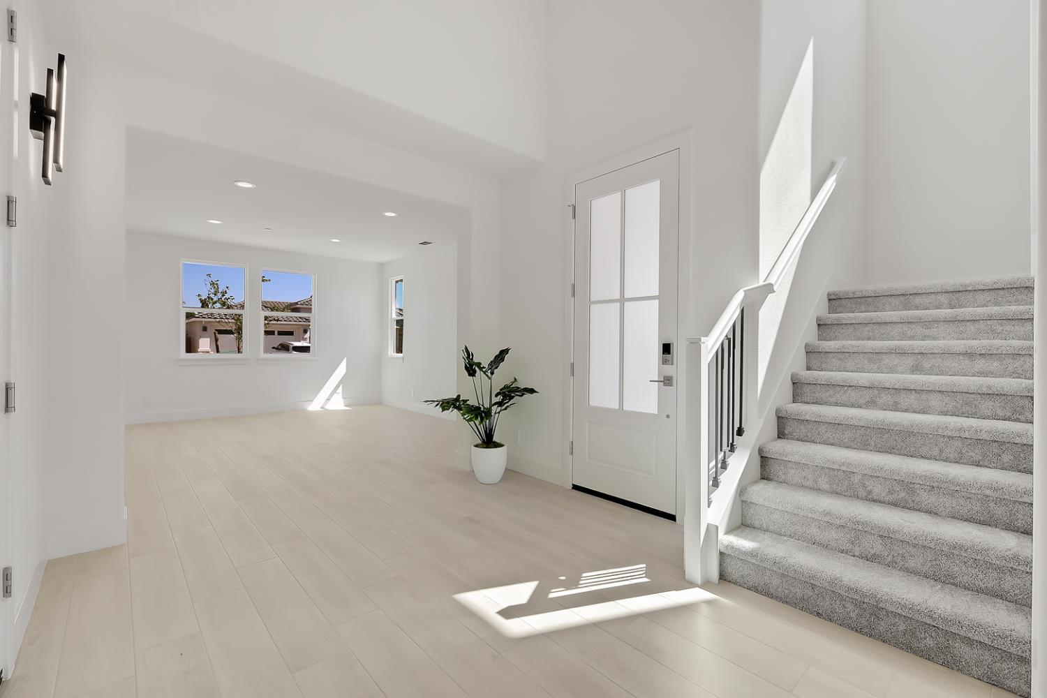 3314 John Freemont