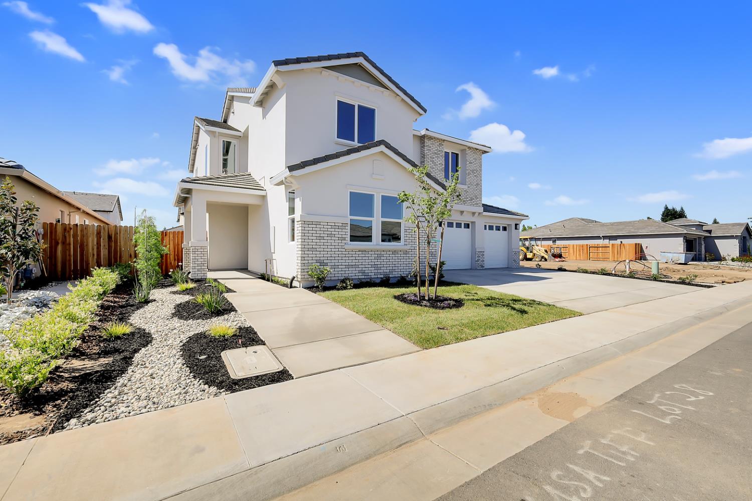 3314 John Freemont