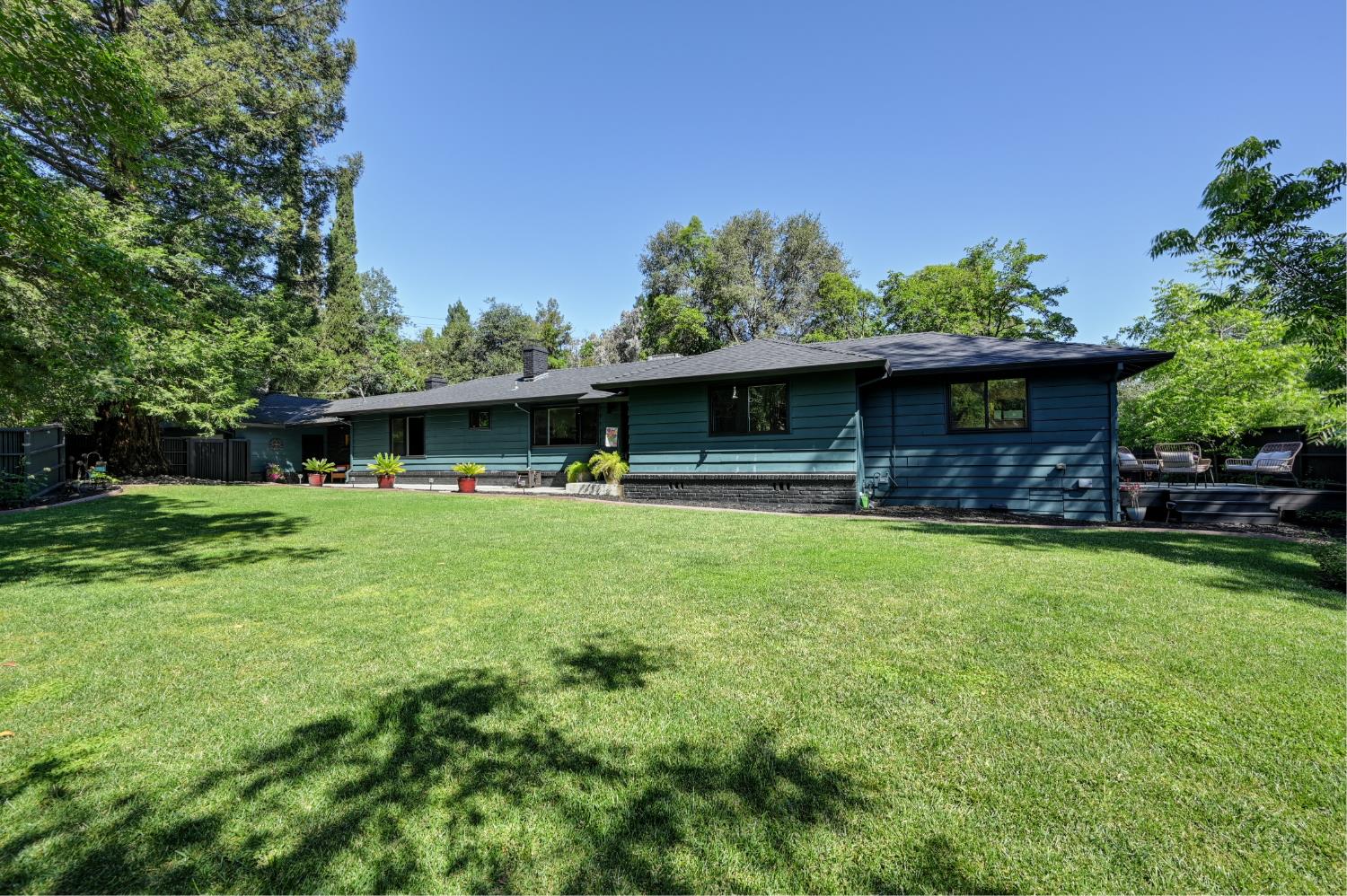 8635 Winding Way