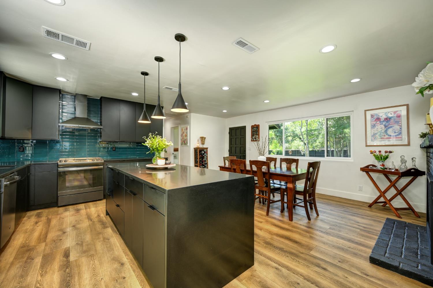 8635 Winding Way