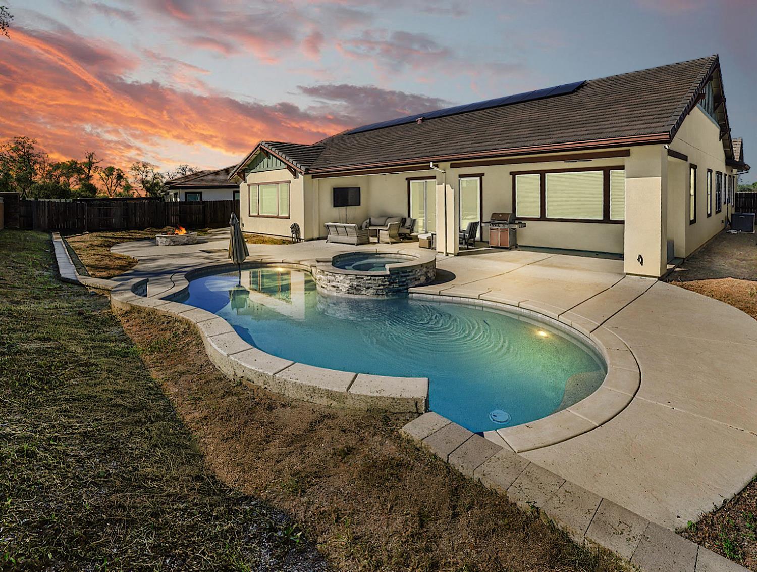 2135 Pinehurst Drive