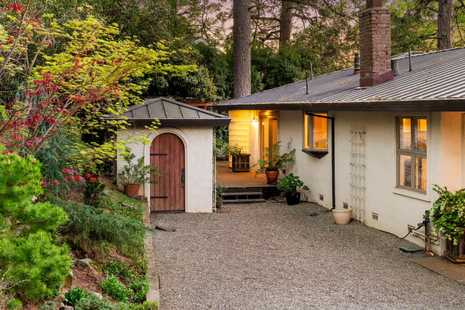 1810 Country Club Drive