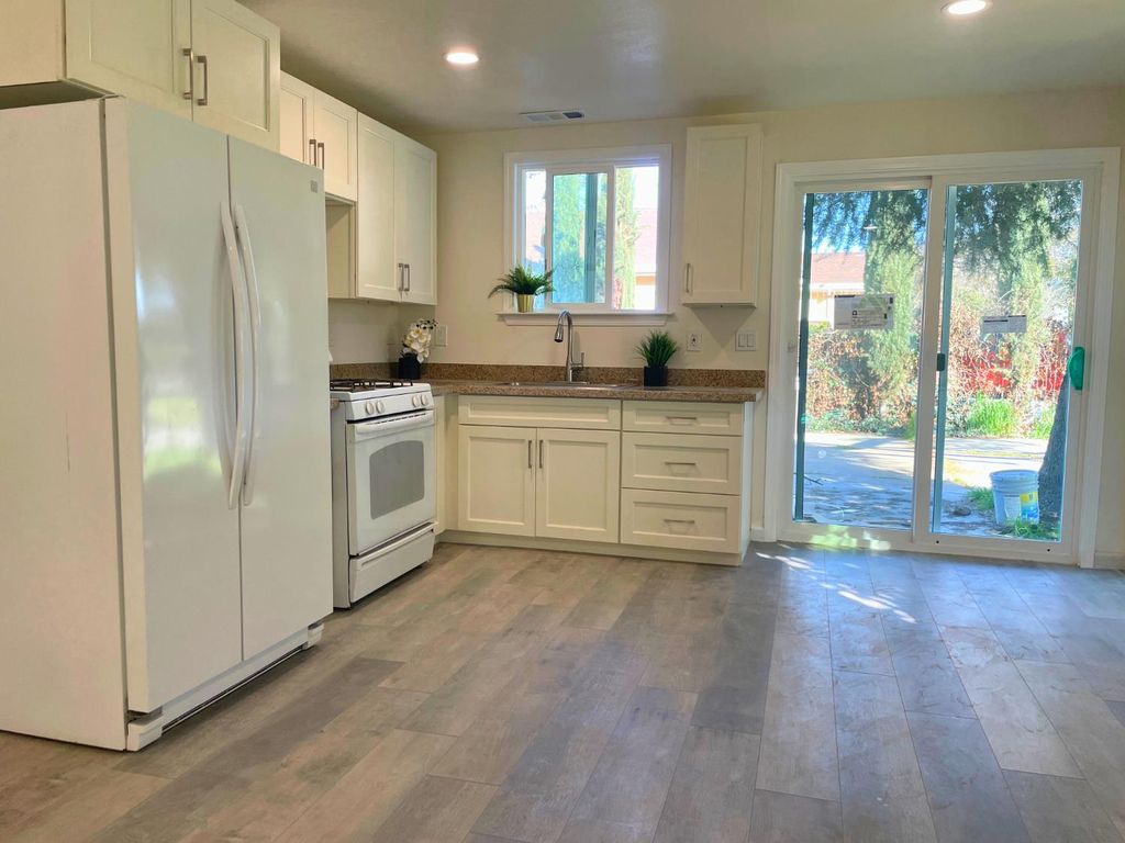 Photo of 1785 W Hazelton Avenue, Stockton, CA 95203 (MLS # 226029099)