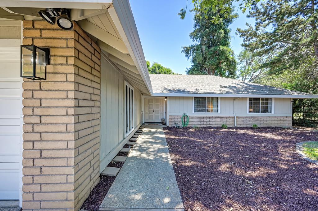 5445 Elsinore Way