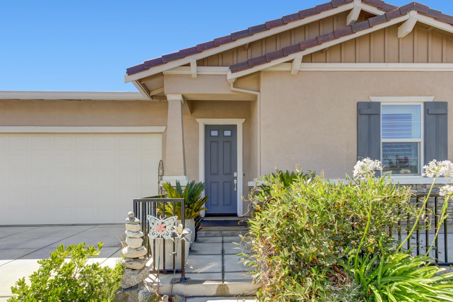 2752 Brookshire Circle