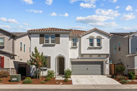 10443 Peterborough Way Elk Grove CA 95757
