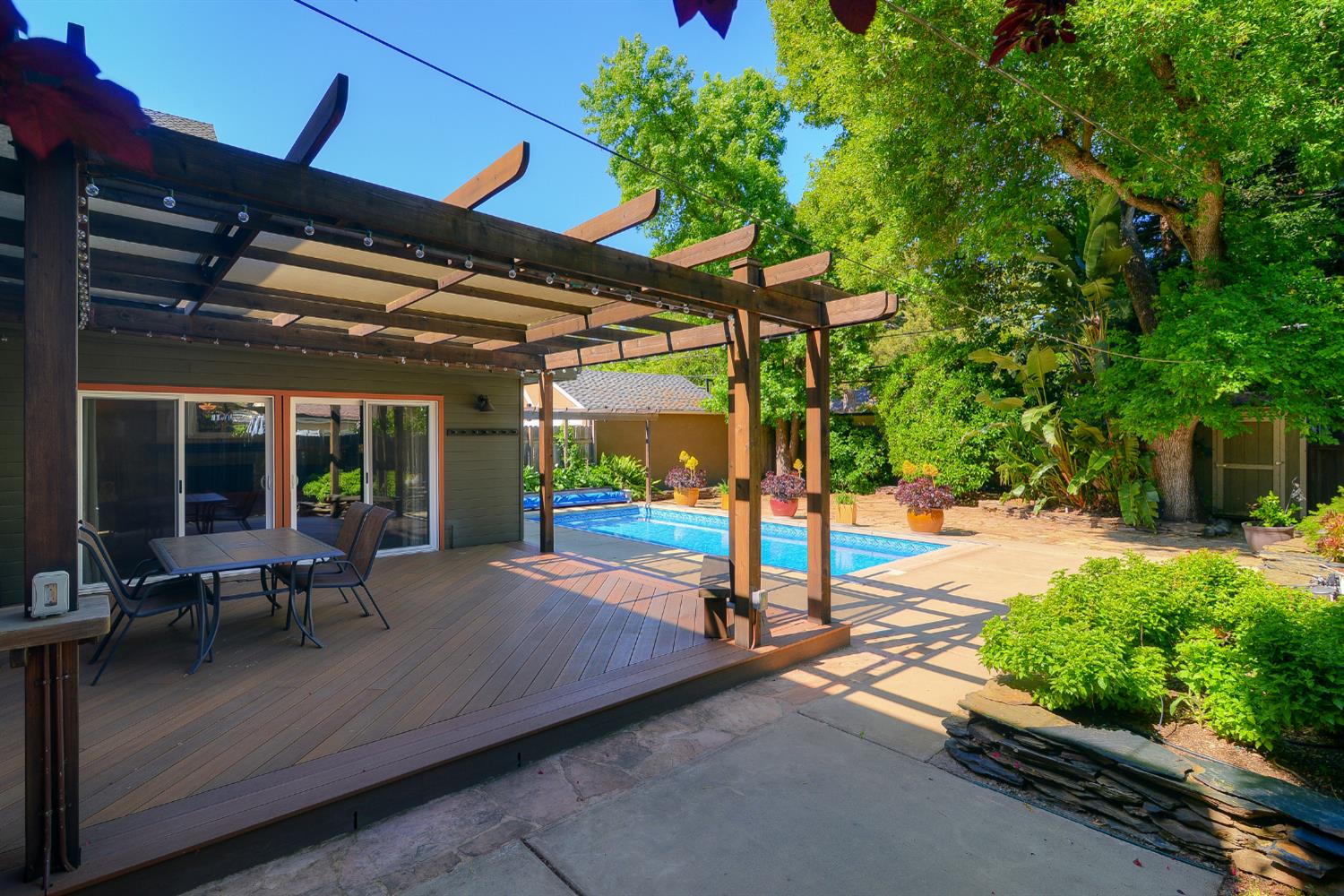 2630 Land Park Drive