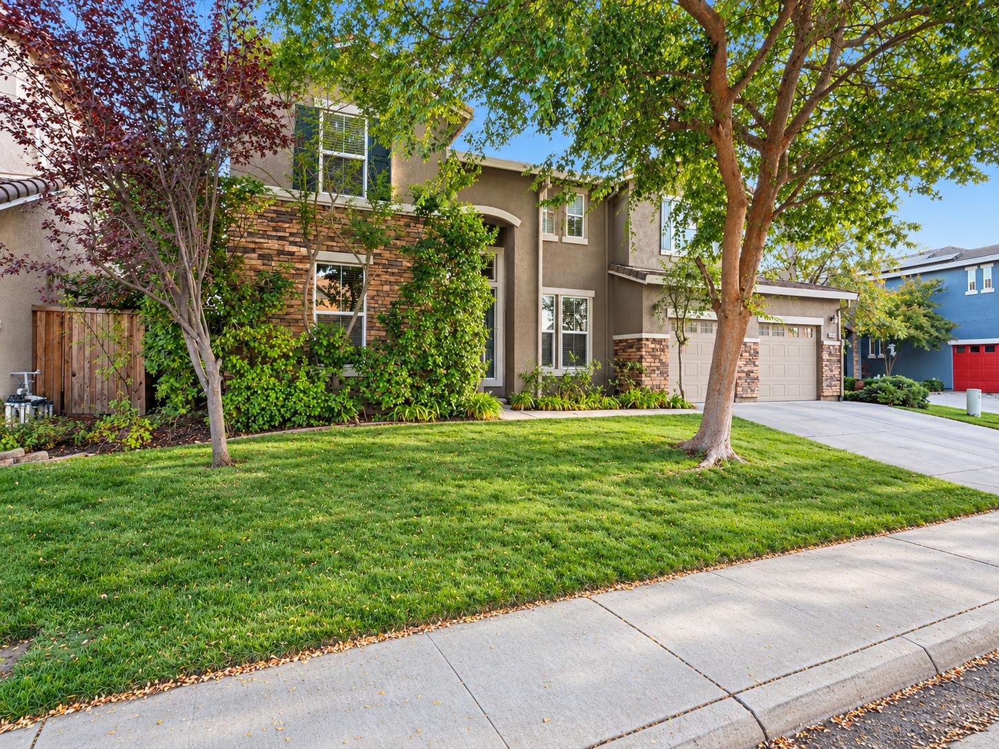 1359 NE Green Ravine Drive