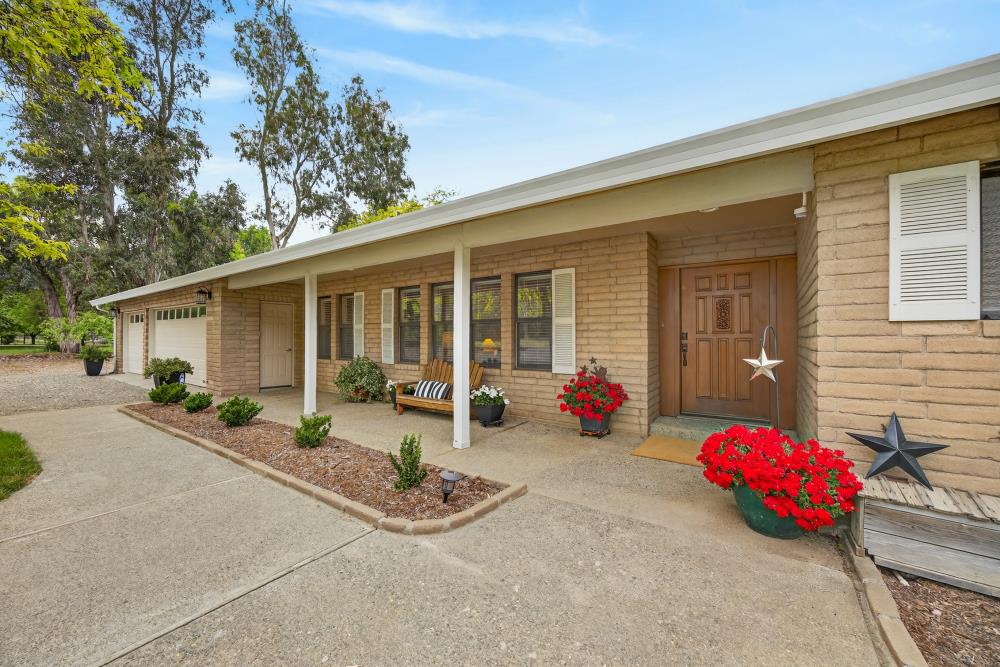 35670 Yellowstone Avenue