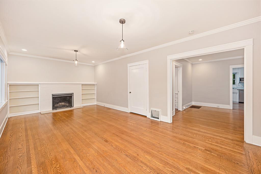 1050 37th Street