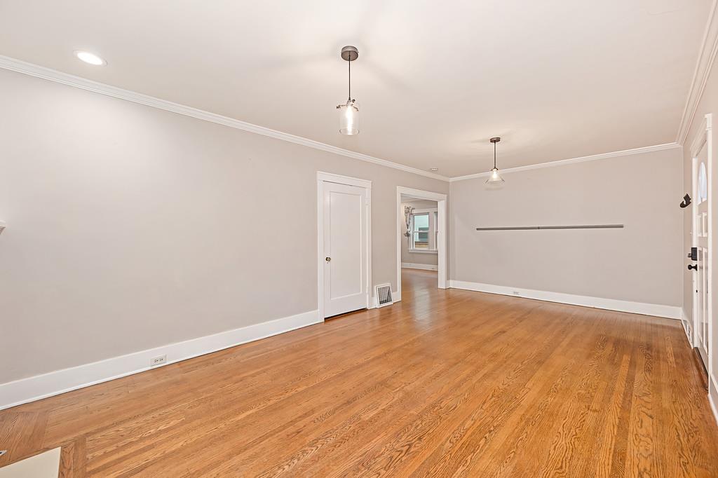 1050 37th Street