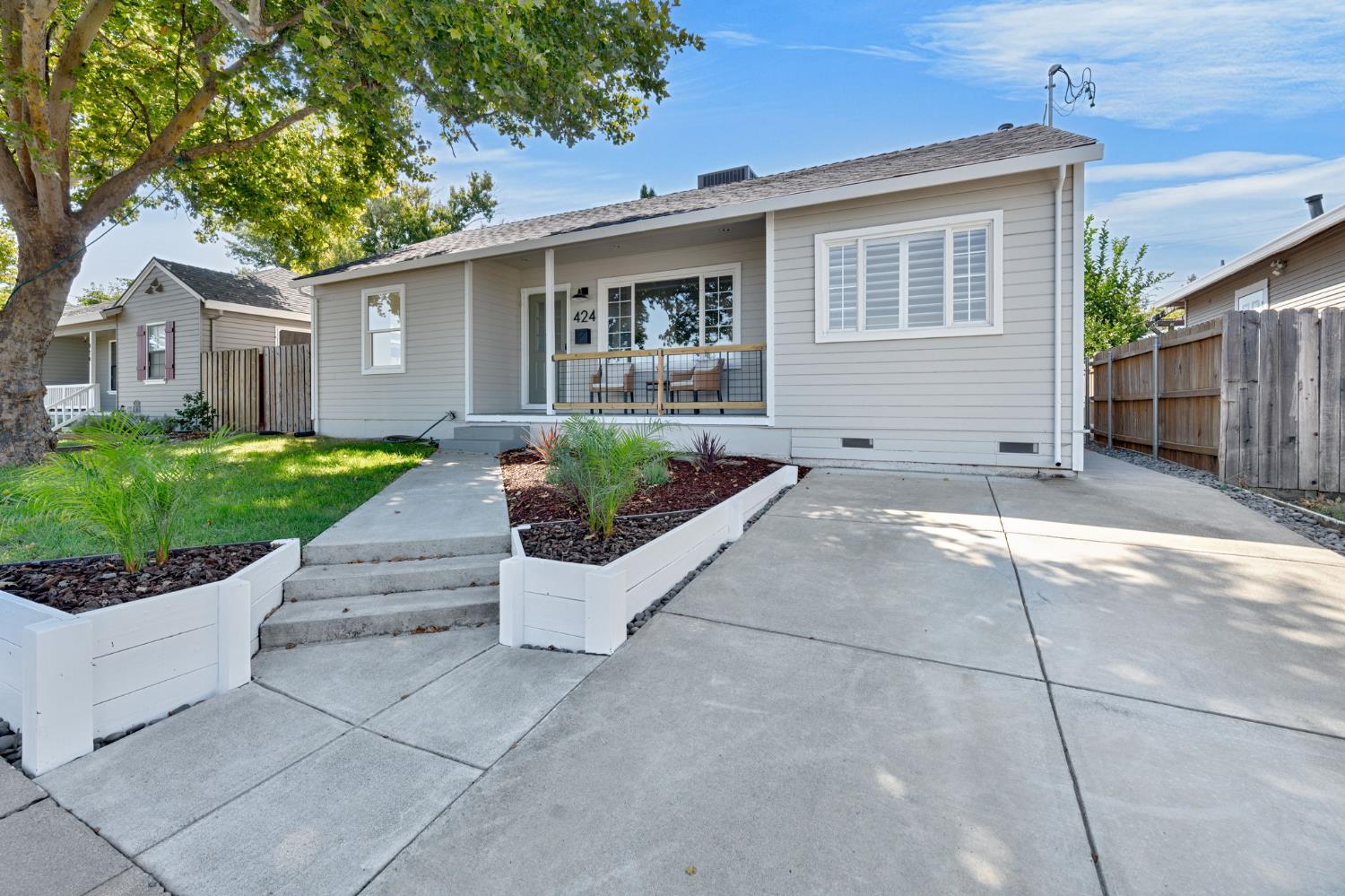 424 Stanford Avenue