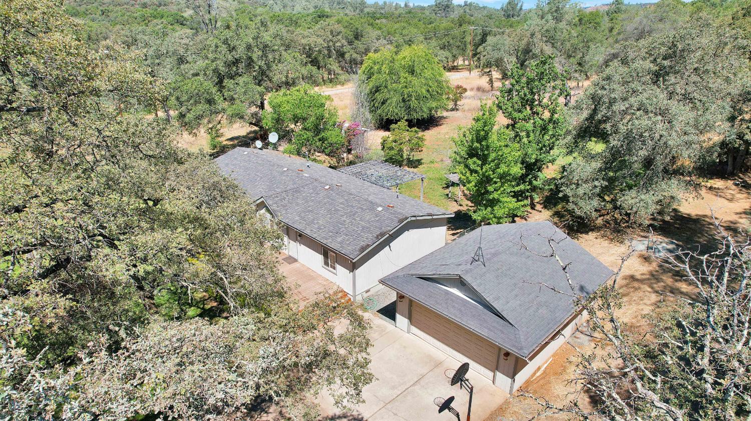 7115 Therese Trail