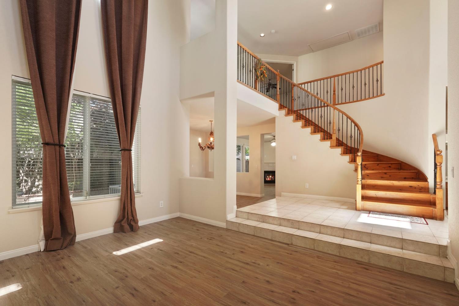 1300 Eastlake Circle