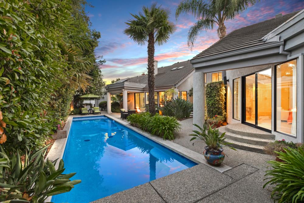 943 Shore Breeze Drive