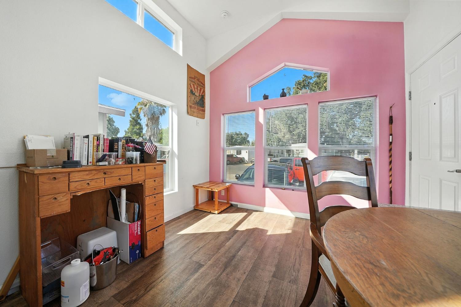 1311 W Marlette 56