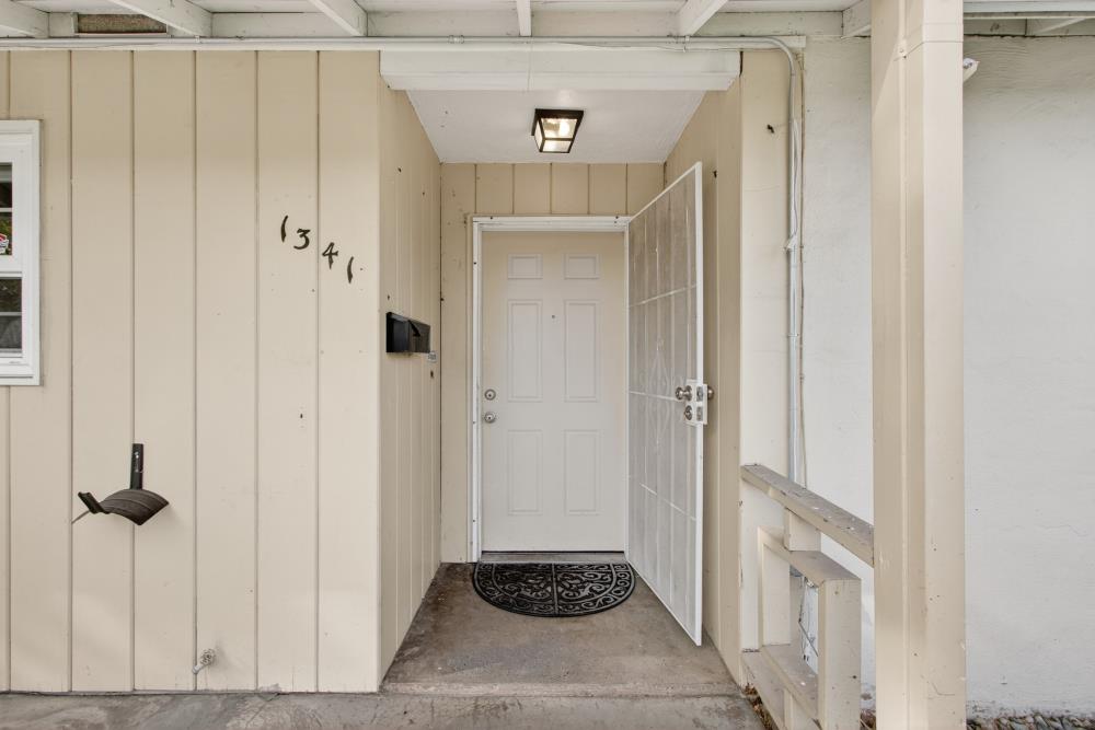 1341 Greenhills Road