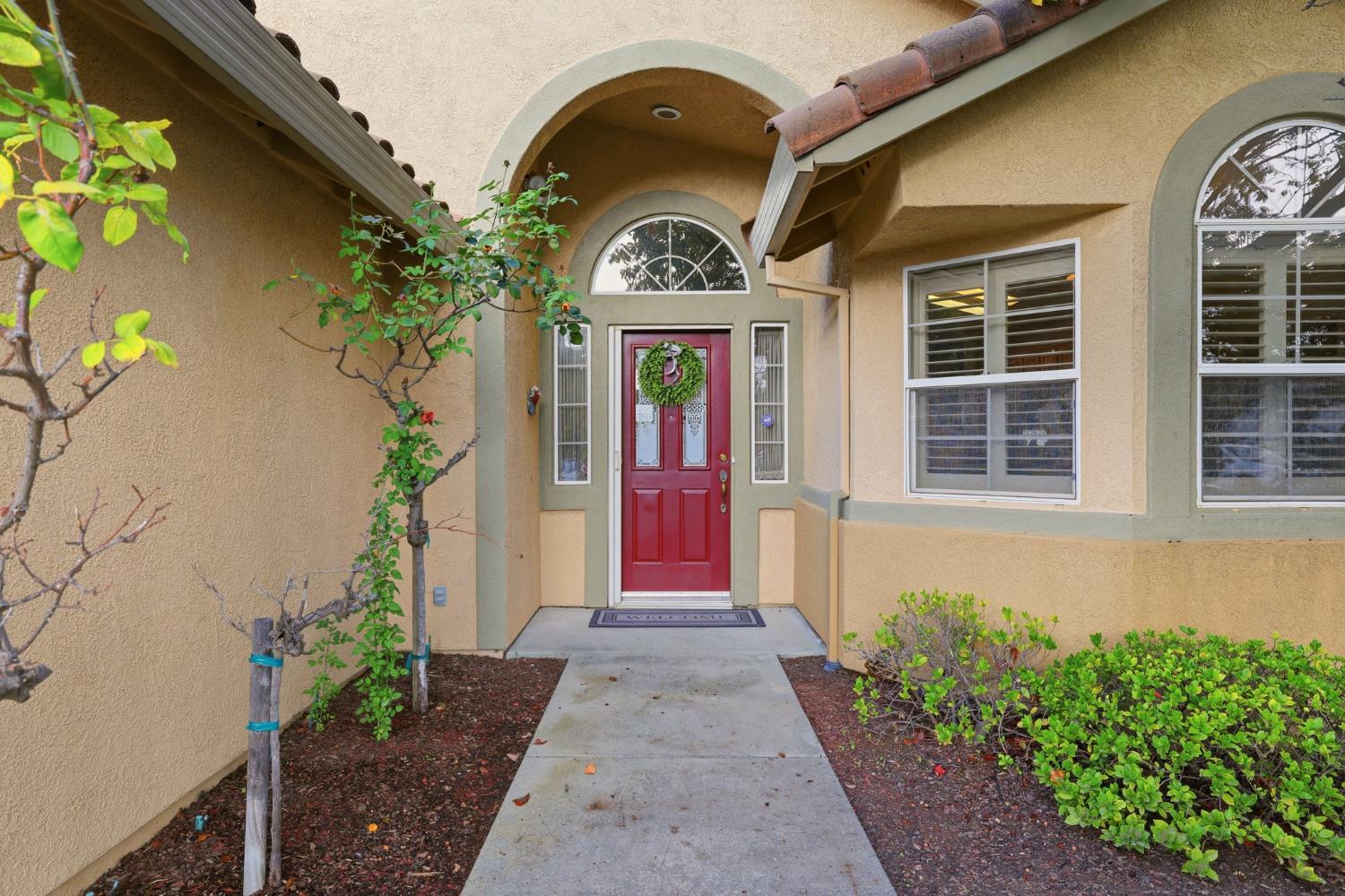 100 Southern Cross Court