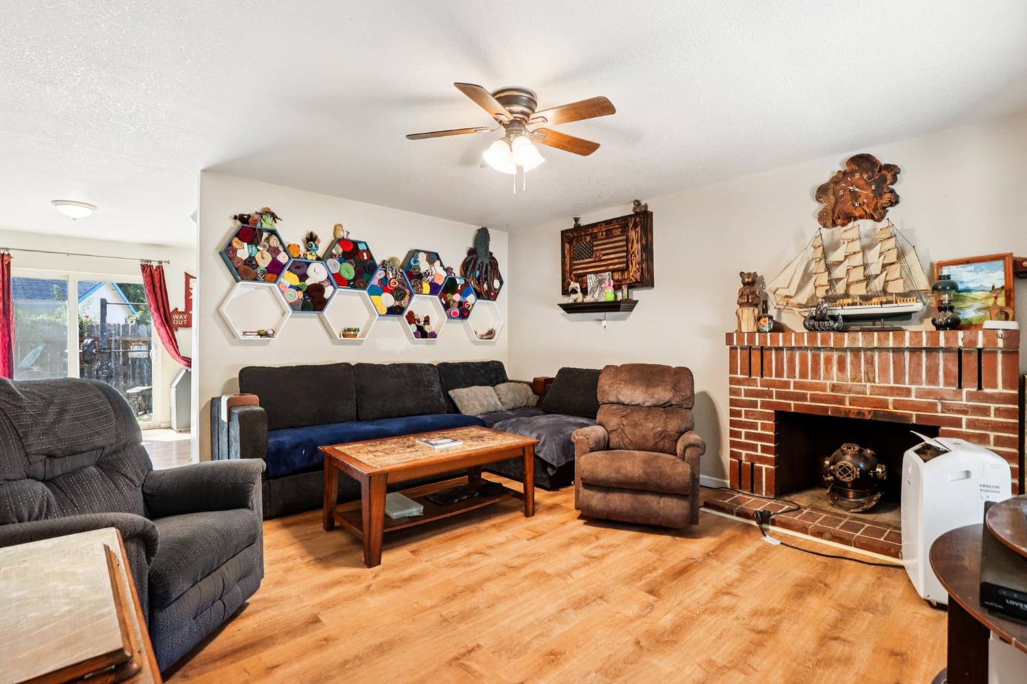 4085 Oakmont Drive