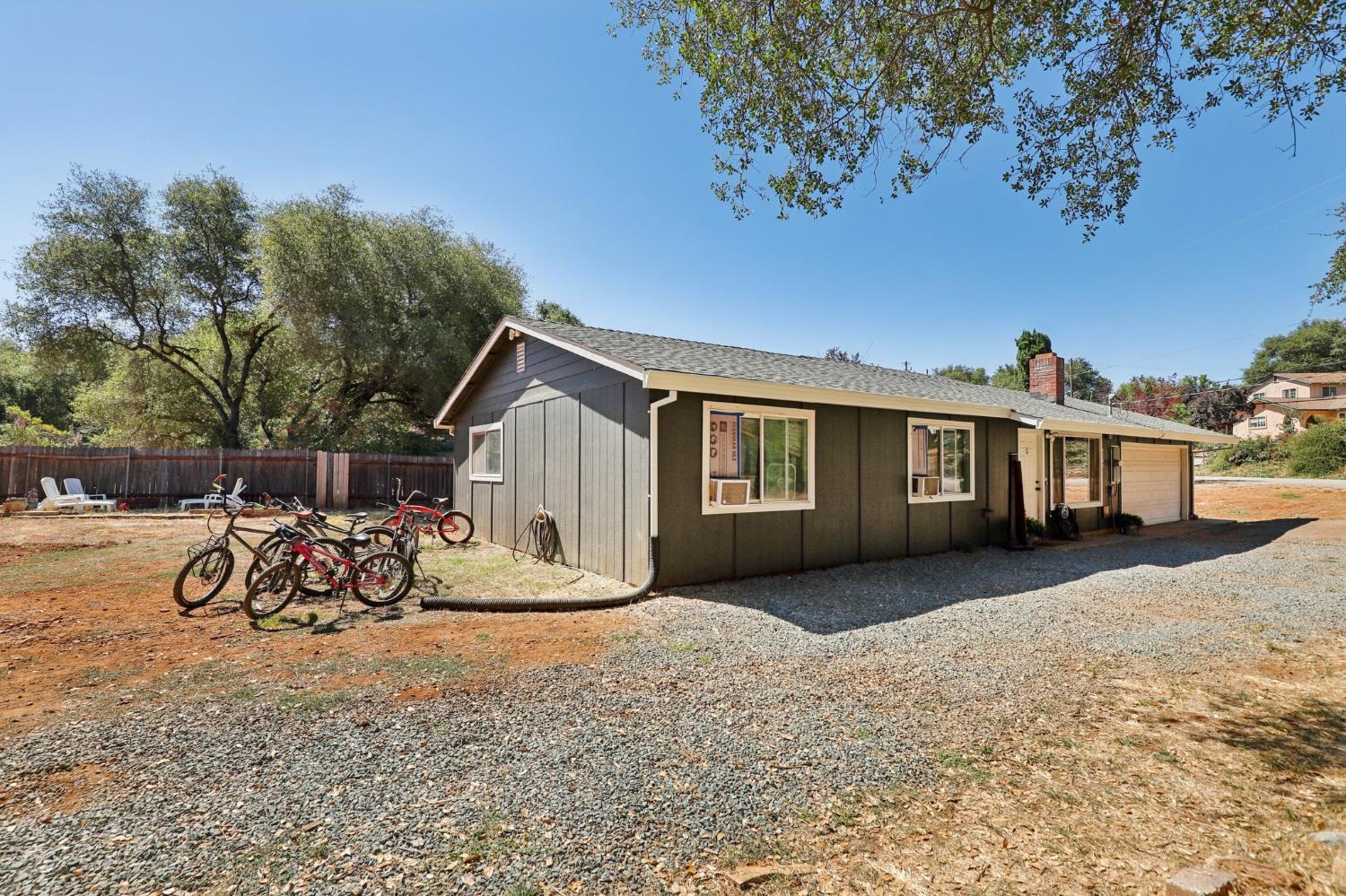 4085 Oakmont Drive