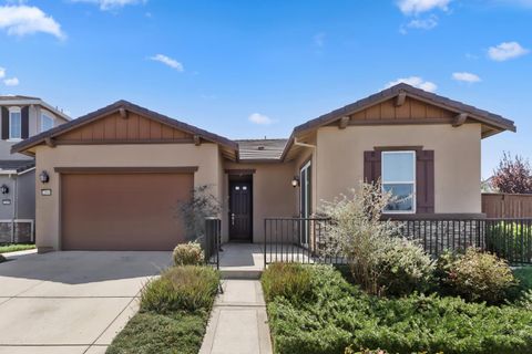 2554 Chamberlain Court Woodland CA 95776