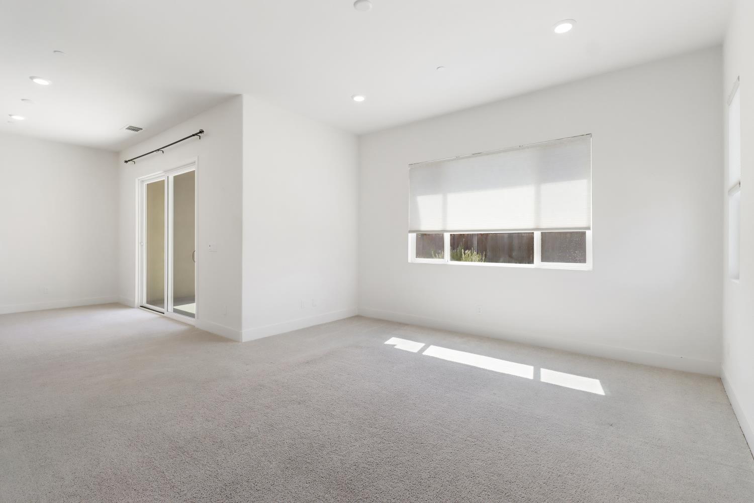 2554 Chamberlain Court