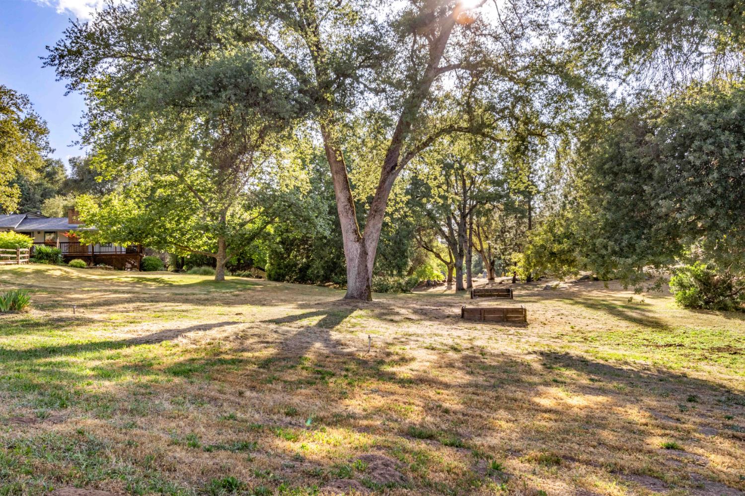 5541 Oak Leaf Circle