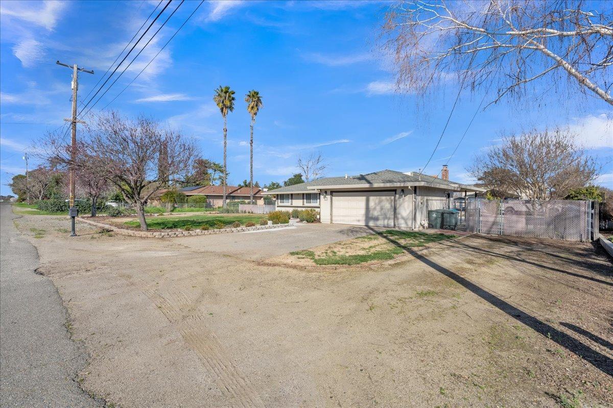 230 Butte Avenue