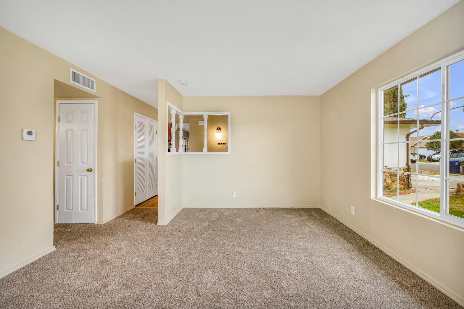 Los Banos, California 93635, United States, 3 Bedrooms Bedrooms, ,2 BathroomsBathrooms,Residential,Pending,24015