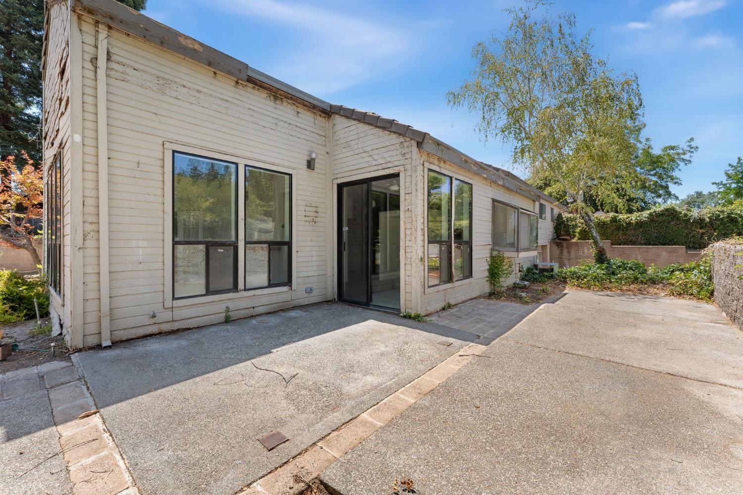 5443 Woodwynn Court