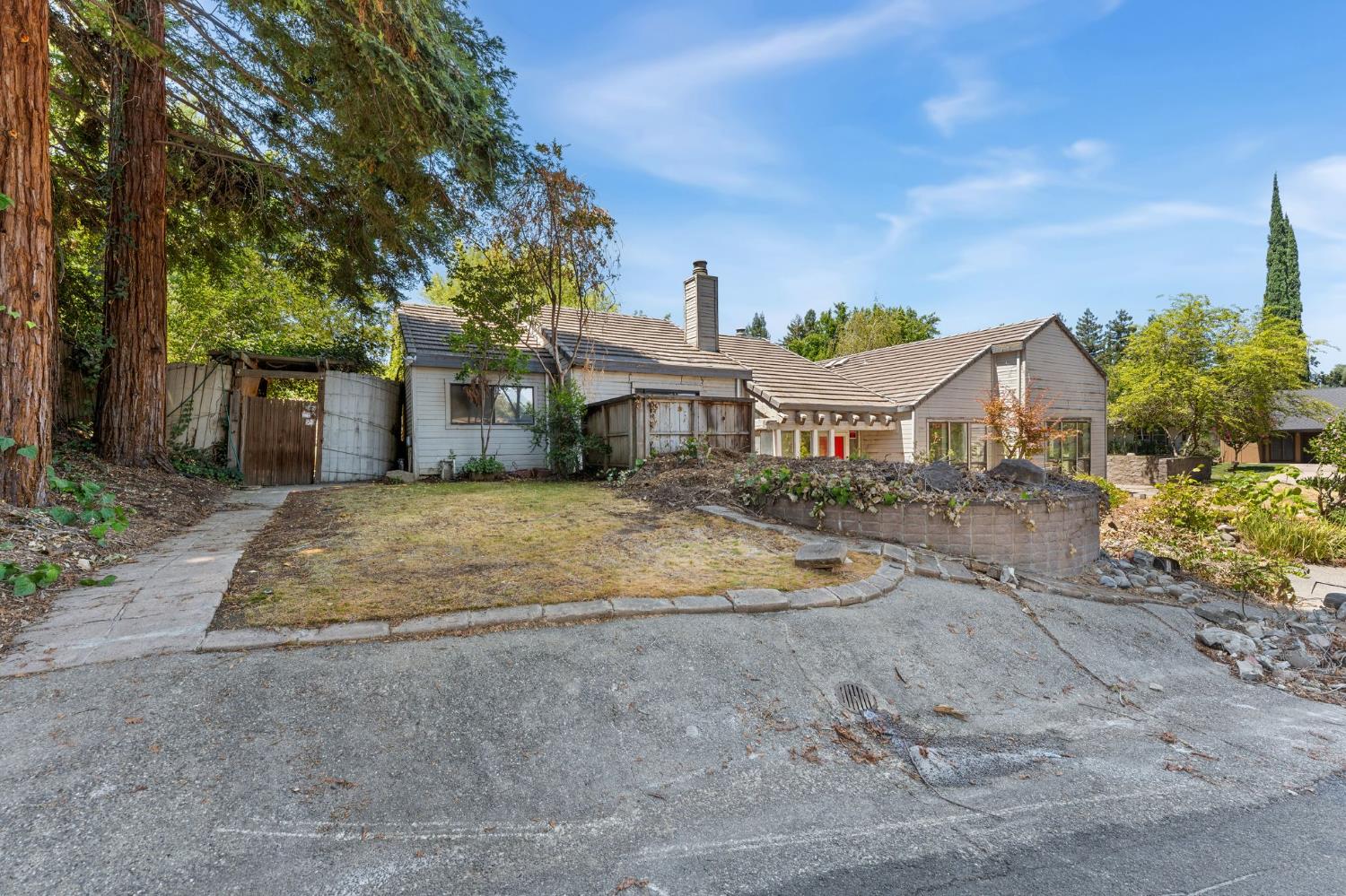 5443 Woodwynn Court