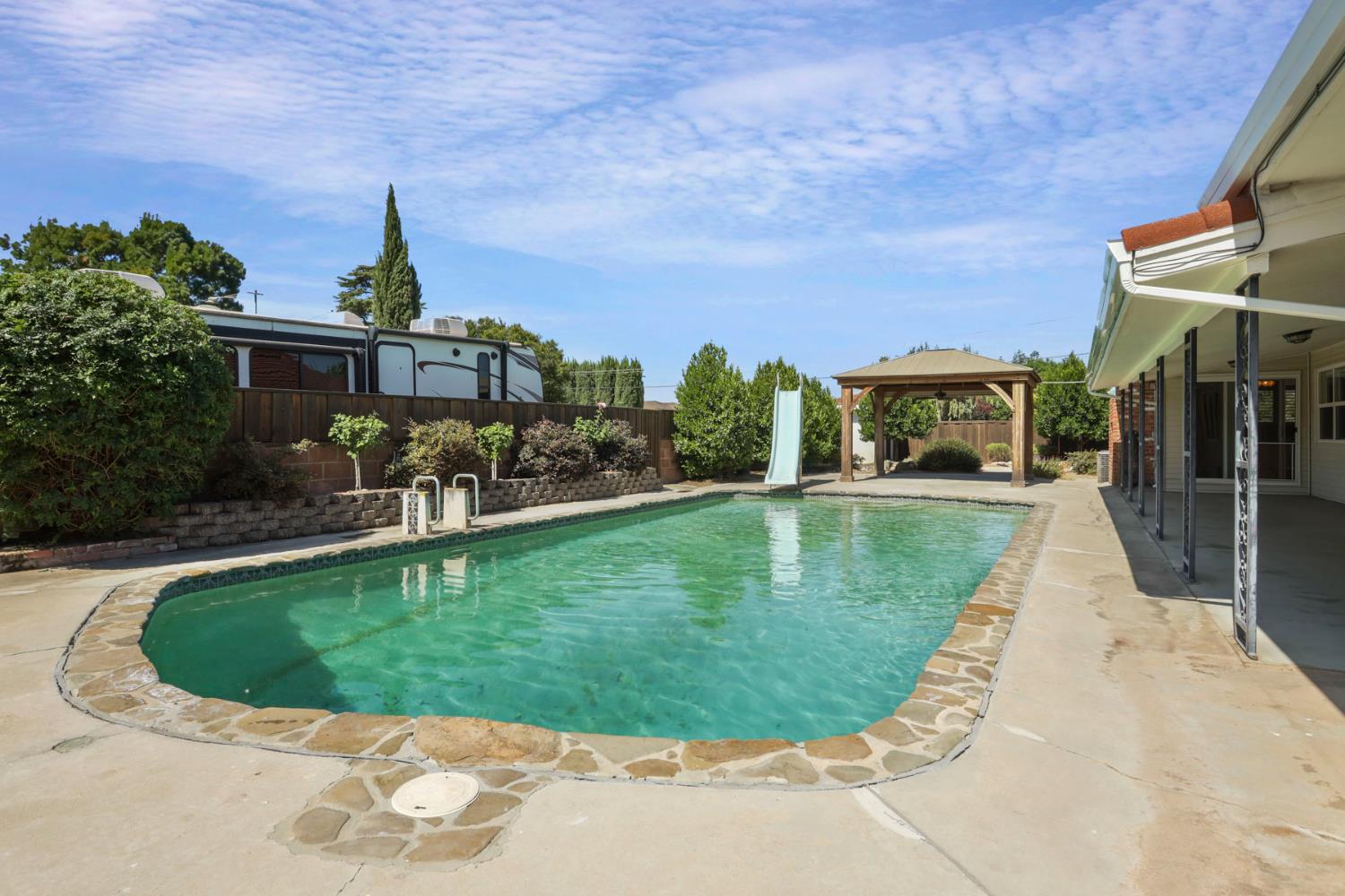 6796 E Woodward Avenue