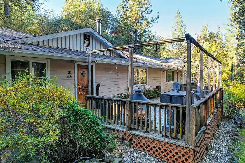 16485 Rolling Oaks Ct