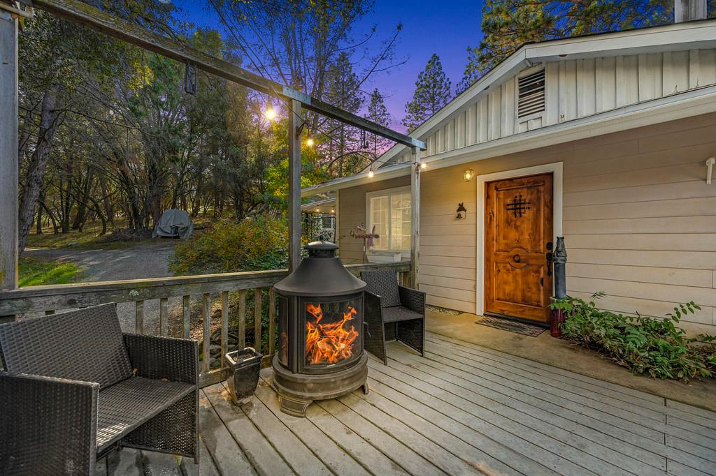 16485 Rolling Oaks Ct