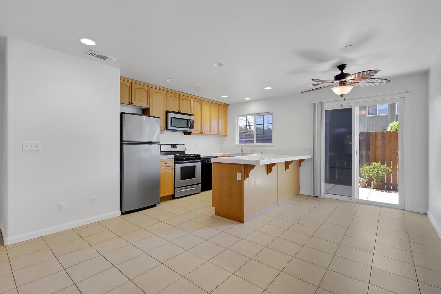 427 Hetherington Circle