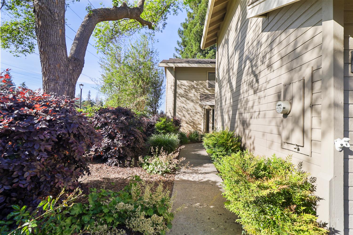 1932 University Park Drive