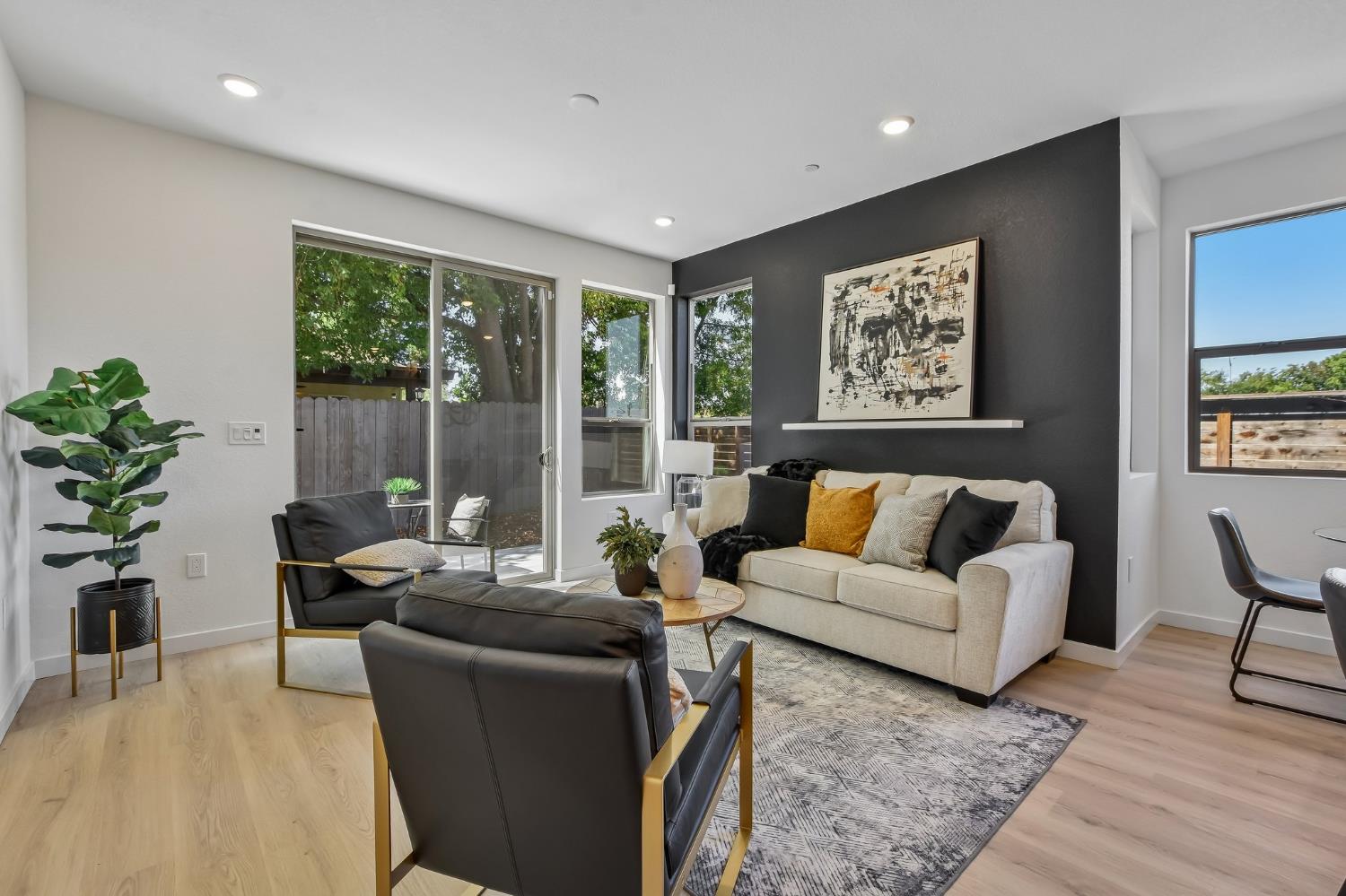 2079 Freya Walk